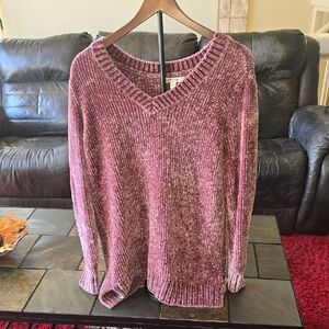 Orvis V-Neck Chenille Sweater in Plum